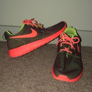 Women’s Nike Roshe Shoes